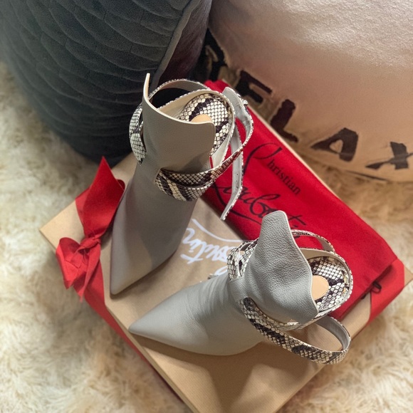 Christian Louboutin Heel Size: 39 (US Size: 8.5/9) - Picture 6 of 10